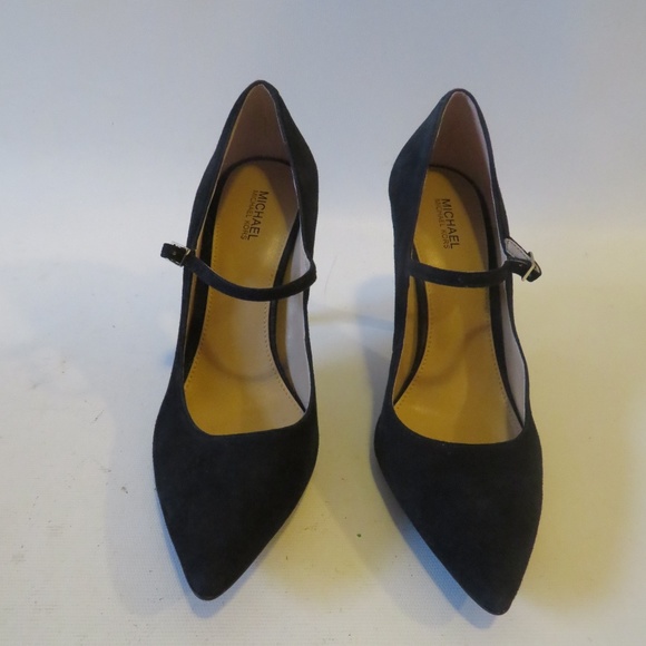 MICHAEL MICAHEL KORS SUEDE POINT BUCKLE HEELS 7.5* - Picture 2 of 7